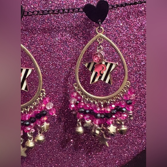 SGC619 stripped stars Barbie cameo boho pink and black  earrings - Picture 5 of 5